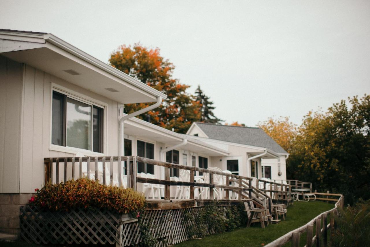 Seagull Bay Motel Bayfield Exterior photo